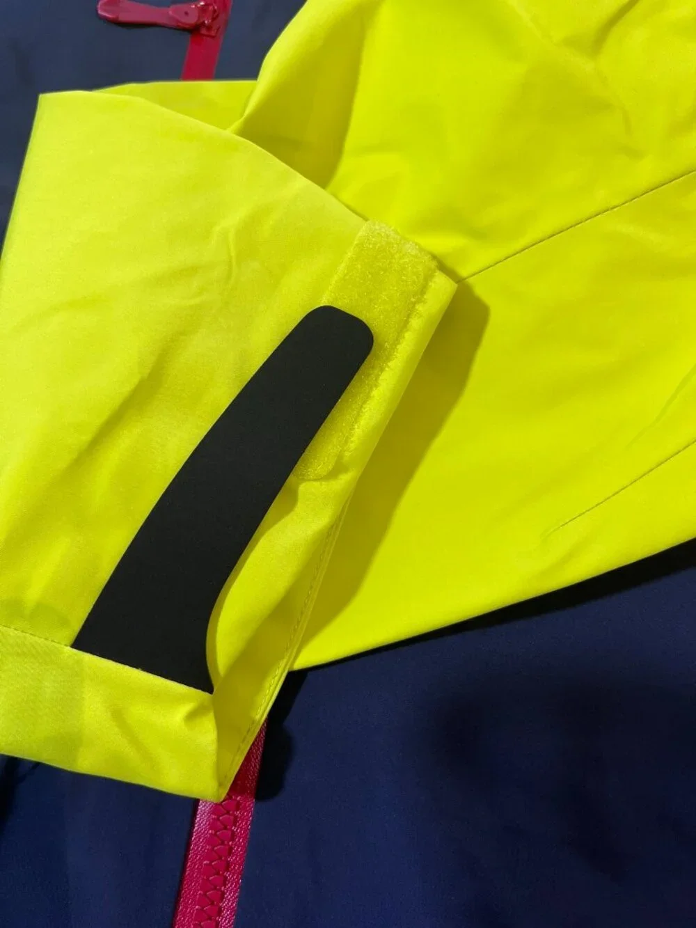 Arc'teryx GORE‑TEX Hard Shell Hooded Jacket Colorblock Yellow Navy Red XL